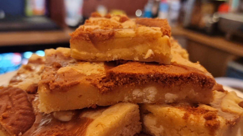Lotus Biscoff Blondies